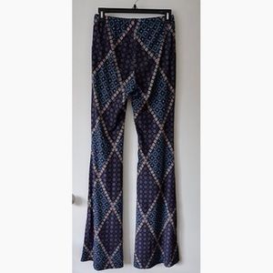 Kendall & Kylie high-waisted flare pants